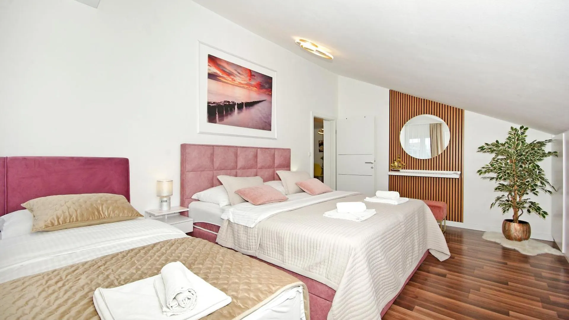 Apartment Villa Naomi Split